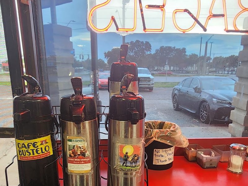 Brandon Bagels interior
